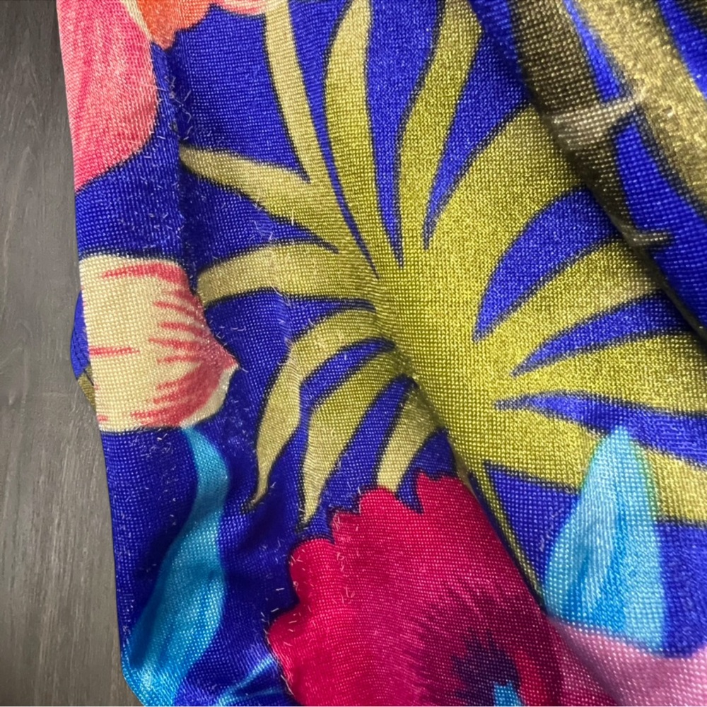 Vintage Slim Allure Tropical Floral One-Piece Swimsuit - Picture 3 of 6